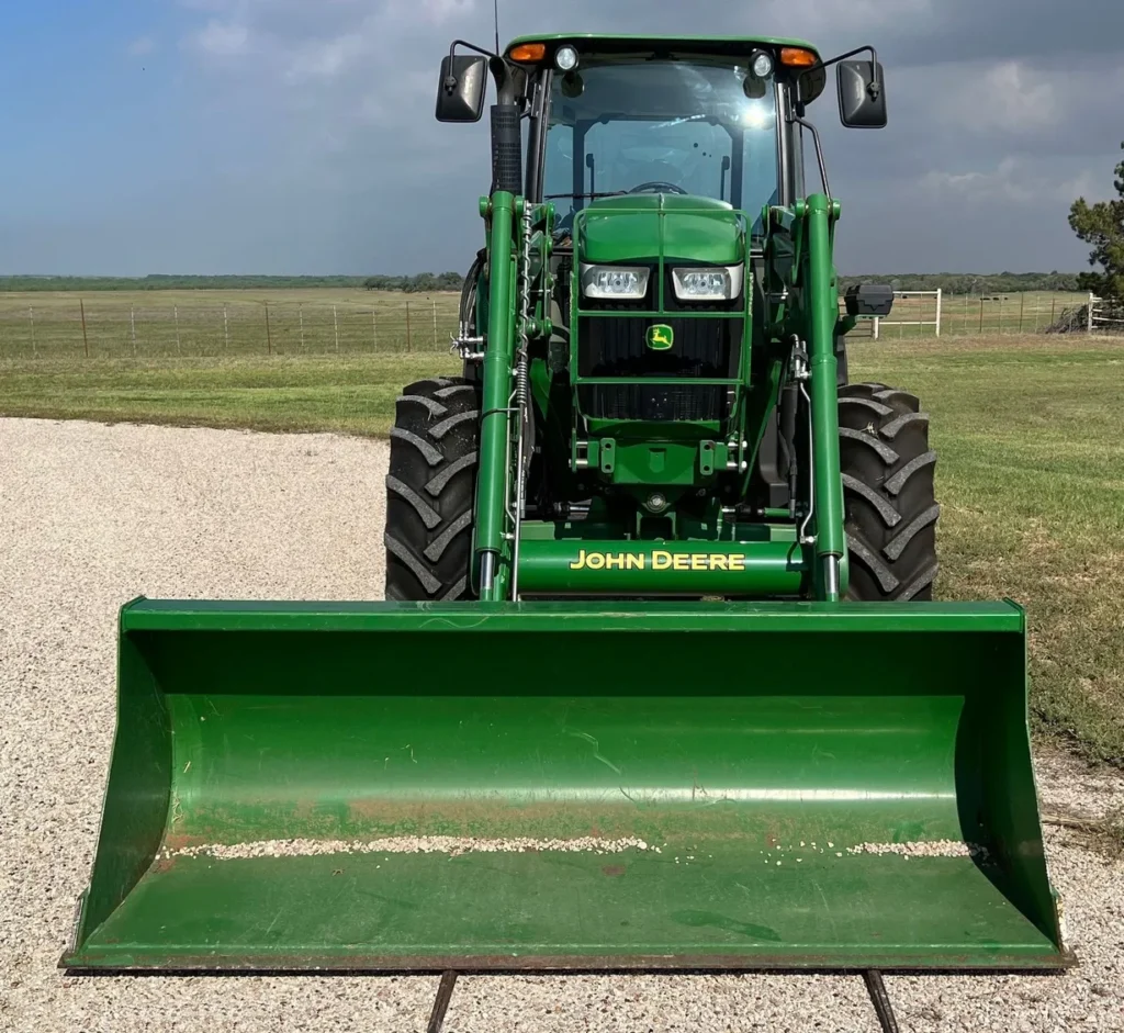 2014 John Deere 6140D